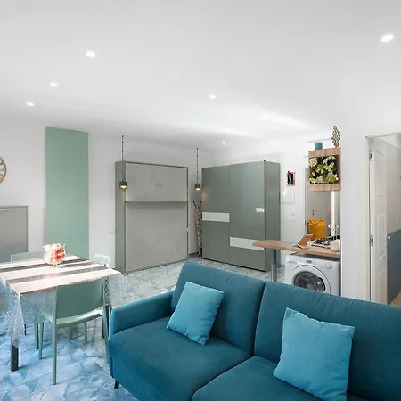 Bed & Breakfast Deluxe